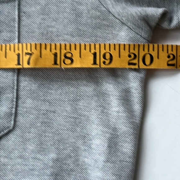 Theory Men’s Polo Shirt Sz M Short Sleeve Gray Preppy Retro Lightweight Casual - Picture 8 of 9